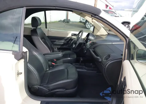 2007 Volkswagen New Beetle 2.5 from USA, damaged, VIN 3VWPG31Y67M420513